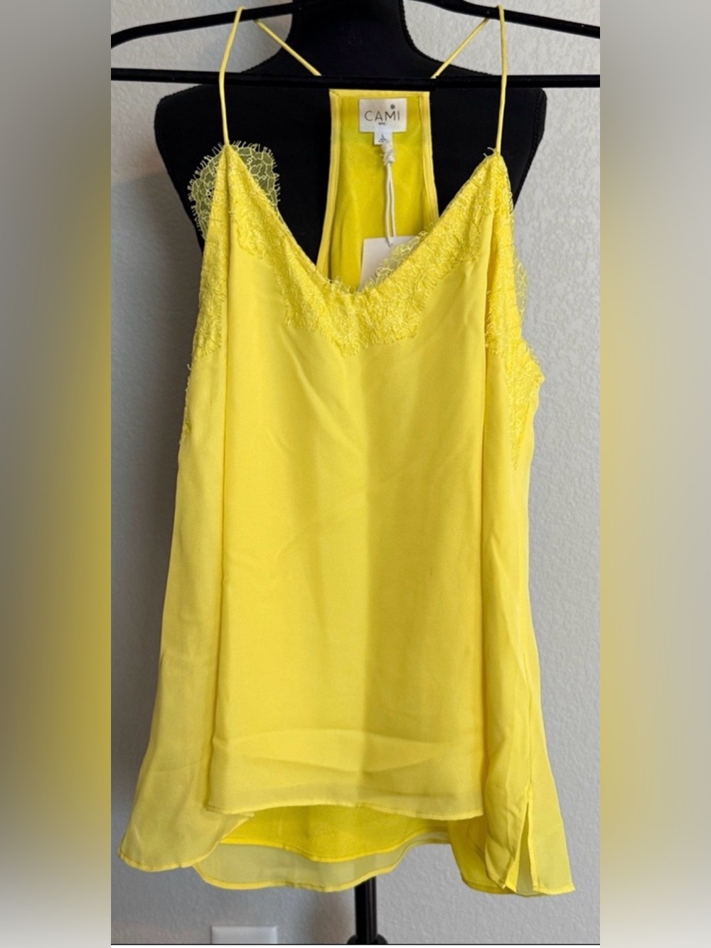 NWT Cami NYC Yellow Lace-Trim Silk Cami Top the racer georgette pina colada Sz L